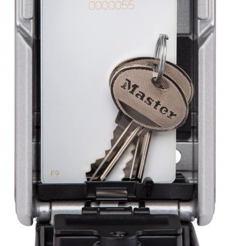 Skrytka elektroniczna na klucze BT Master Lock 544...