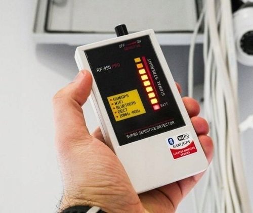 Wykrywacz kamer lokalizatorów GPS i podsłuchów