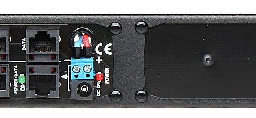 Patch panel 8-portowy z zasilaczem ZR48-158/POE-8
